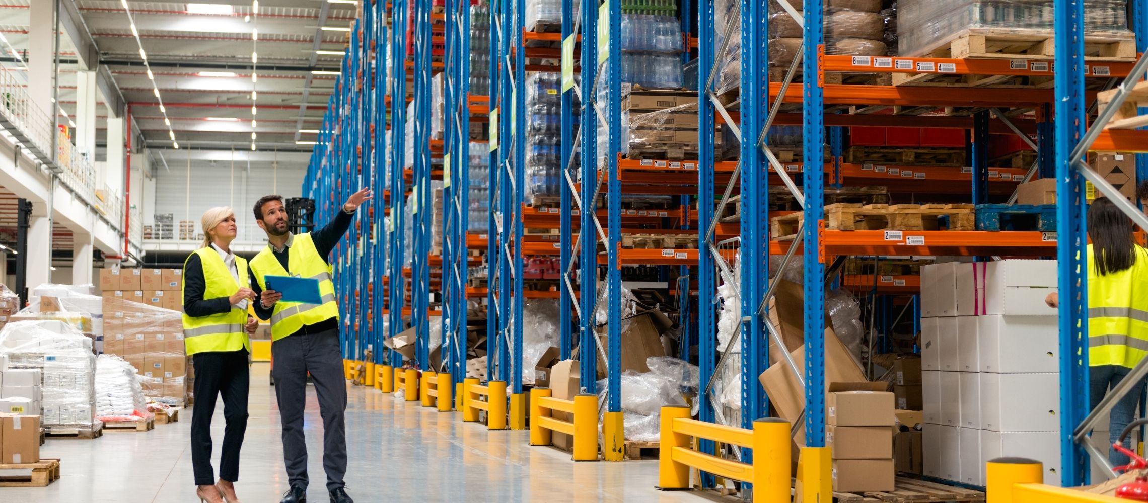 Efficiëntieverbeteringen in magazijnbeheer met elektrische heftrucks